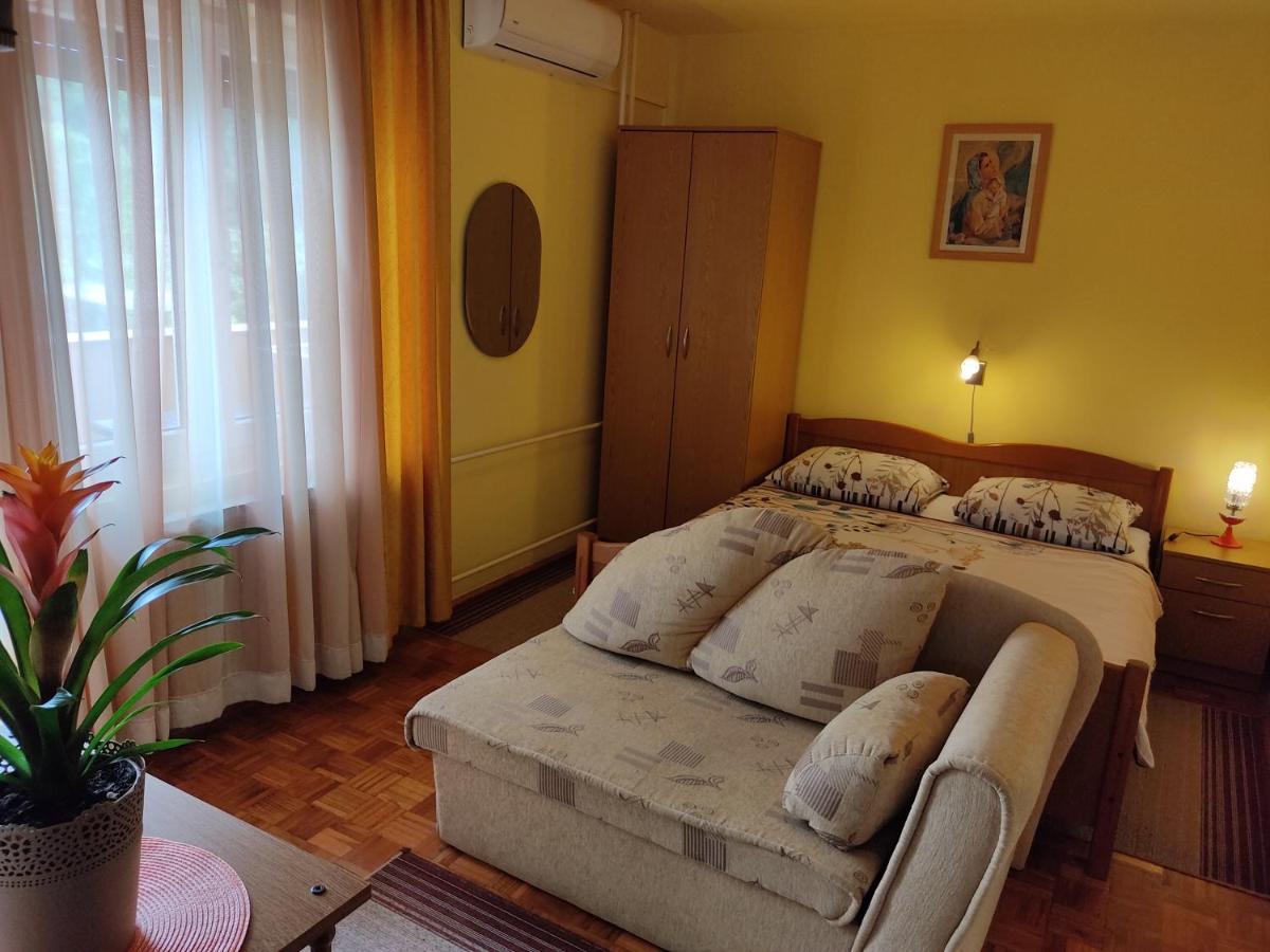 Apartment Mara Пореч Екстериор снимка
