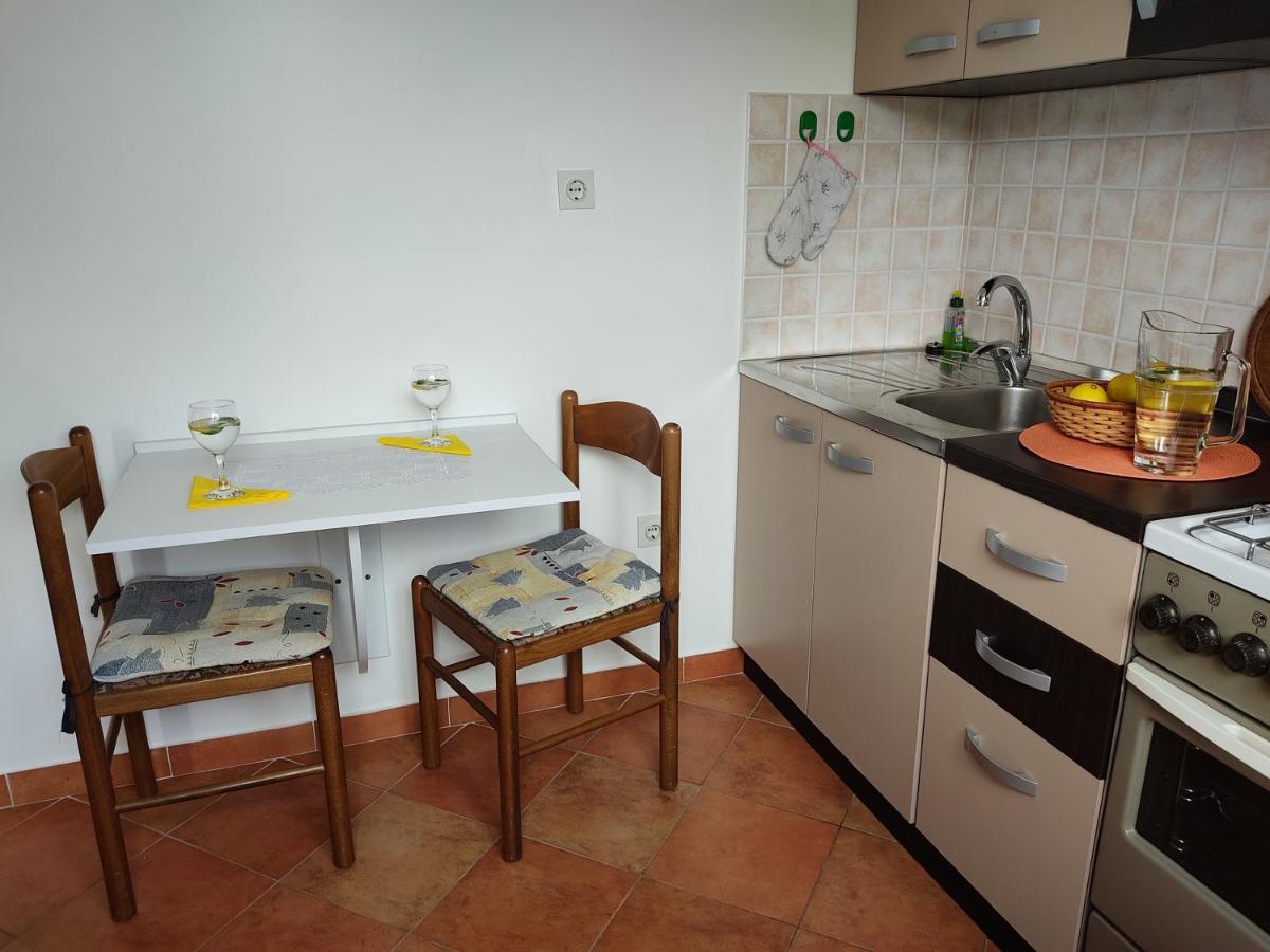 Apartment Mara Пореч Екстериор снимка