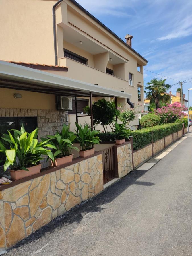 Apartment Mara Пореч Екстериор снимка