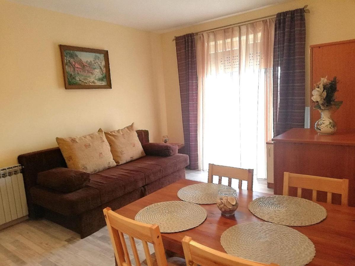 Apartment Mara Пореч Екстериор снимка