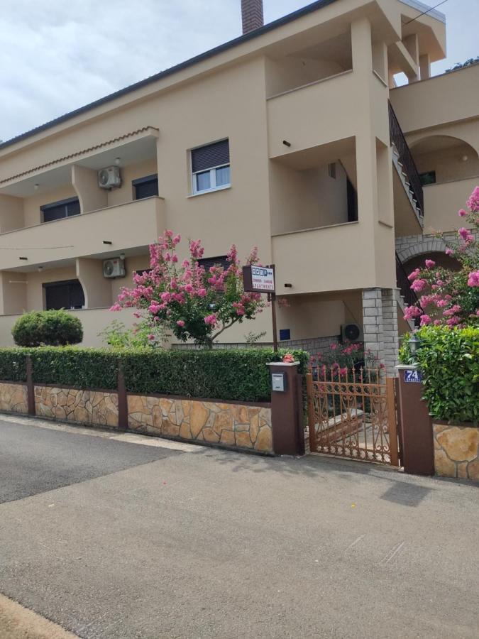 Apartment Mara Пореч Екстериор снимка