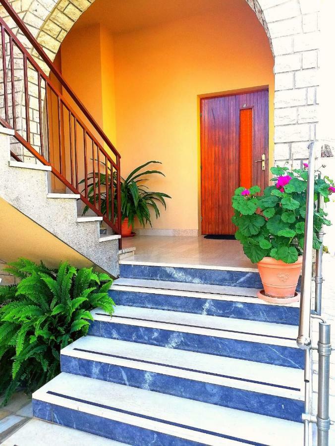 Apartment Mara Пореч Екстериор снимка